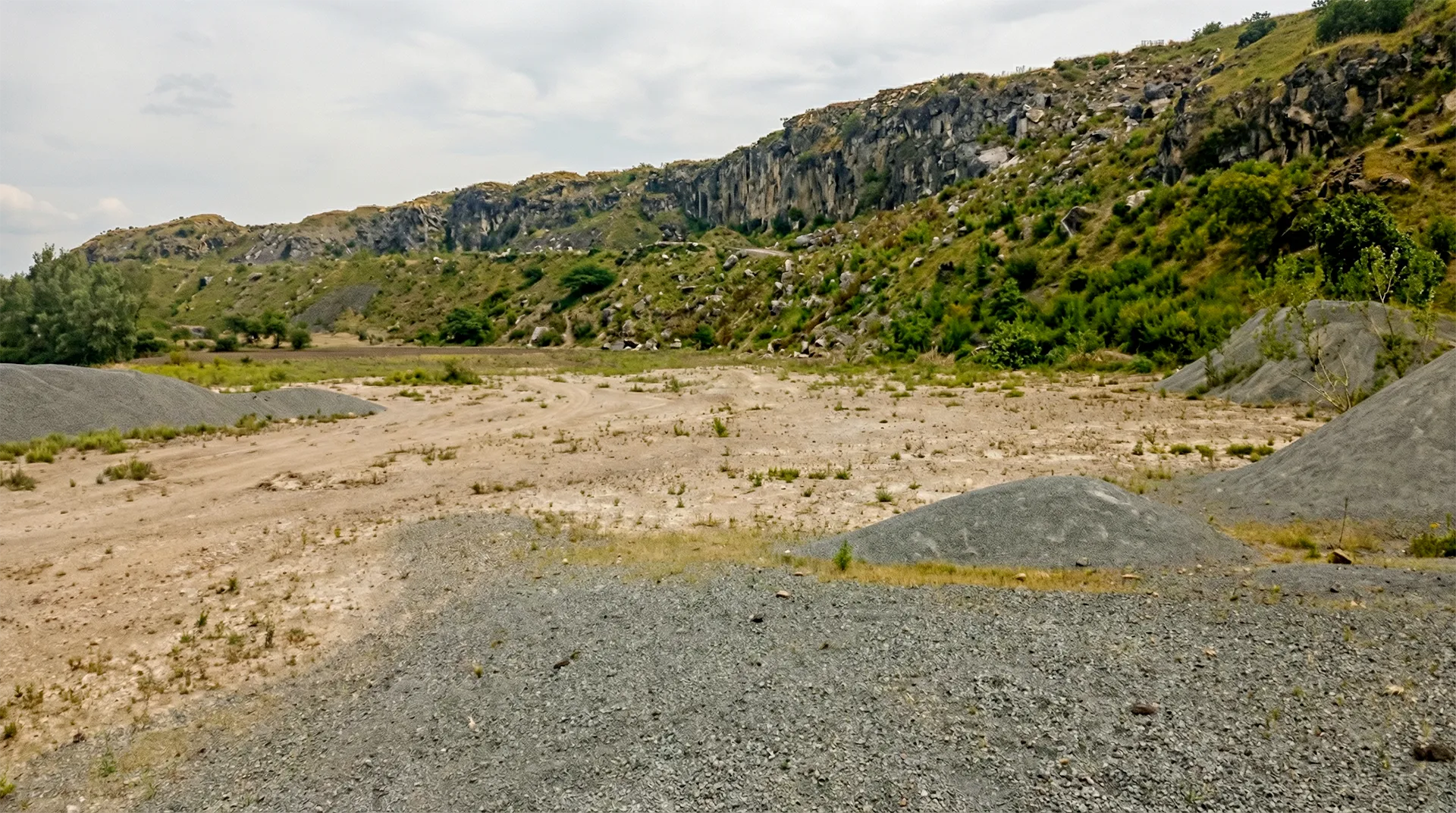 Strada di collegamento Adama-Assela
