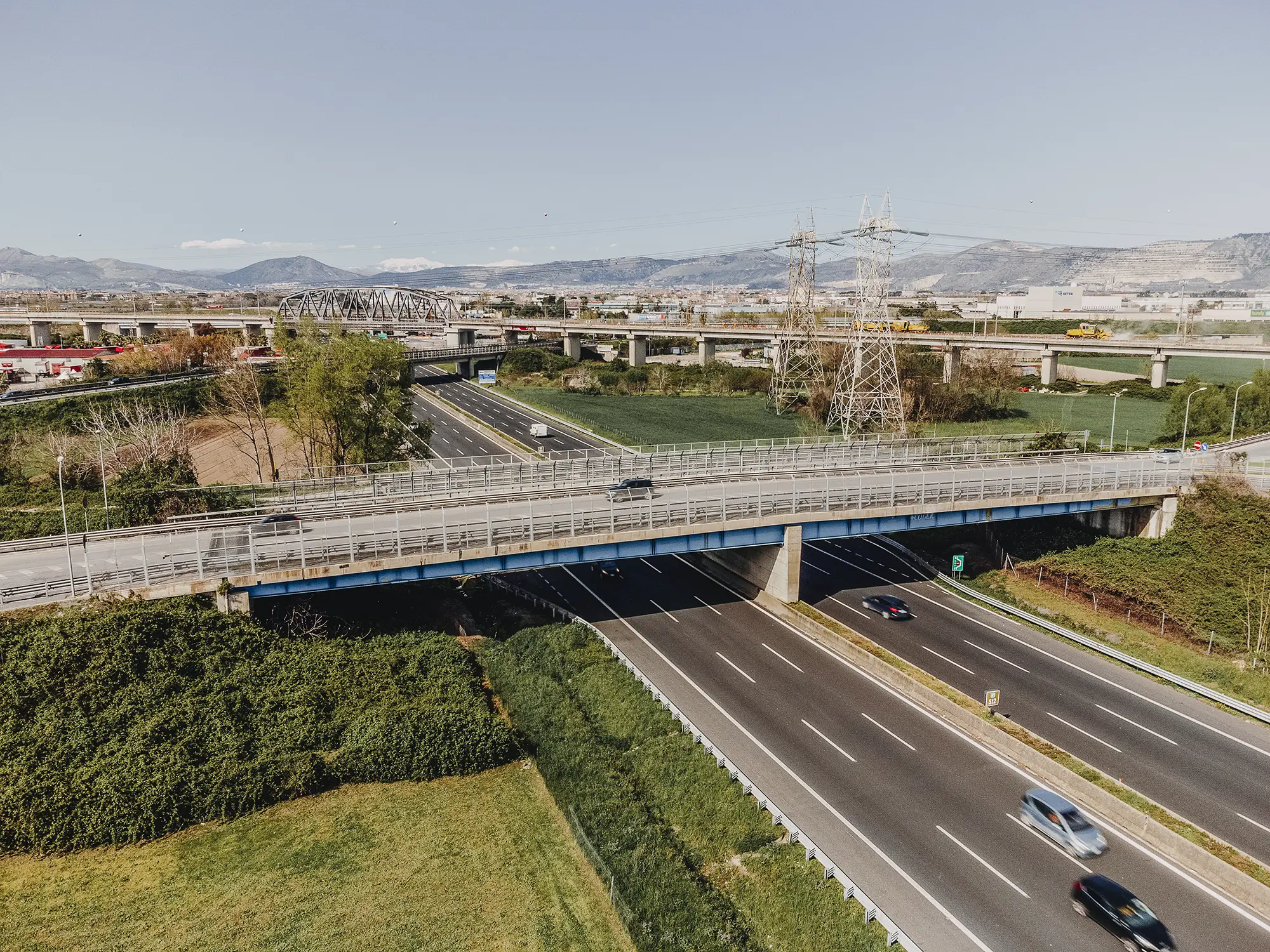 Centro commerciale e parcheggi a Marcianise, Campania